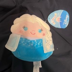 Small Elsa Squish